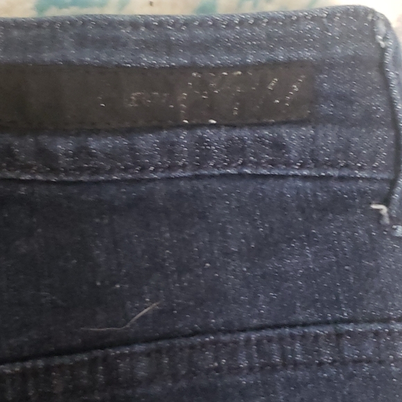 Bermuda denim shorts Women's CELEBRITY GOLD Dark Denim Wash Size 10 5 Pocket Ber - Picture 7 of 9